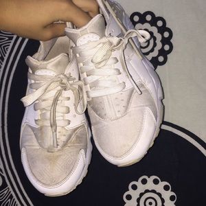 White Nike air huaraches